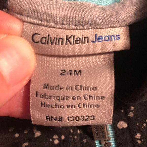 Calvin Klein toddler (24 mo) hooded sweatshirt ❤️ - Picture 3 of 5